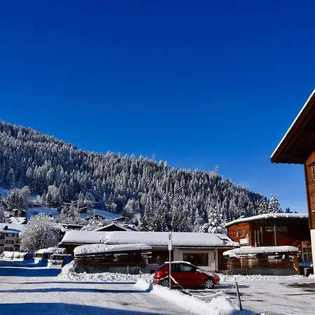 Monami Klosters, Bim Sportplatz * Klosters